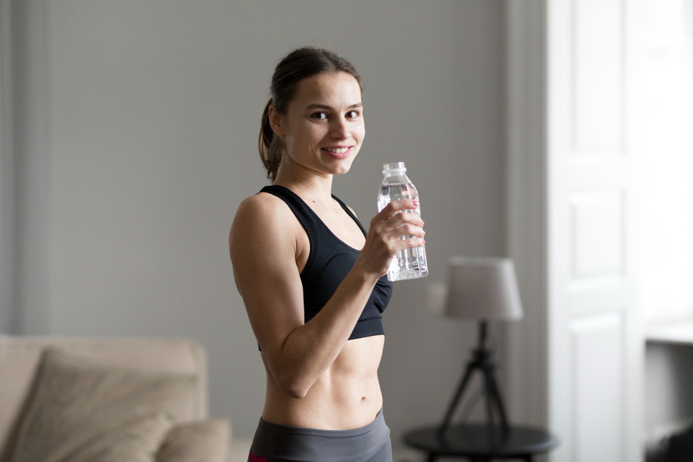 Free water intake tracker online to calculate daily hydration needs.
